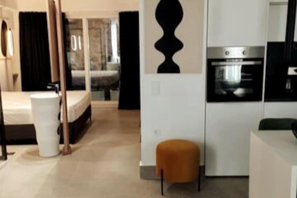 Χώρος Με Επιλεκτική Λιτότητα Και Χαμάμ Apartment Athens Exterior photo